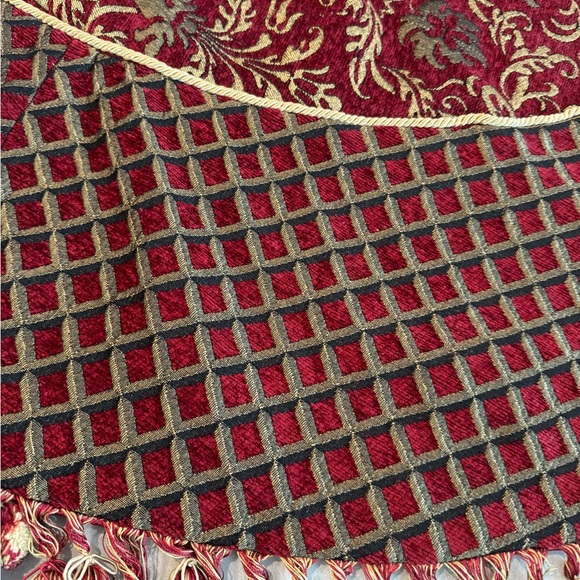 Christmas Tree Skirt 62” Rust and Gold Vintage - Picture 3 of 7